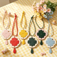 Pendentif exquis en cuir PU en forme de feuille de lotus, breloque de sac portable et tendance, idéal comme décoration vestimentaire pour l'été