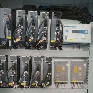 Empaquetadora líquida de sello lateral multilínea controlada por PLC completamente automática - Product Image 5