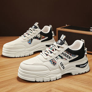 รองเท้าผู้ชายแบบ Low-Top Ethnic Patchwork Dad Shoes ระบายอากาศได้ดี พื้นรองเท้า PVC กันลื่น พื้นนุ่ม ใส่ได้ทุกฤดู รองเท้าลำลองสำหรับกิจกรรมกลางแจ้ง - Product Image 3