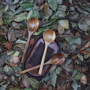 ชุดช้อนสลัดไม้สักพร้อมส้อม 2 ชิ้น ภาชนะสำหรับใช้กับเครื่องล้างจานได้ เหมาะสำหรับการผสมและปรุงรส - Product Image 3