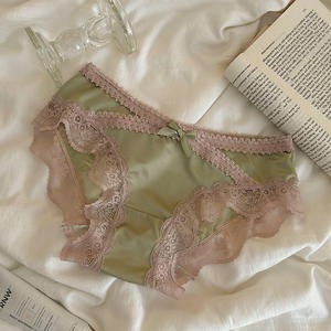 Vente en gros Sous-vêtements magnétiques pour femmes en dentelle hipster transparente sans couture très brillante coupe ajustée et fine - Product Image 6