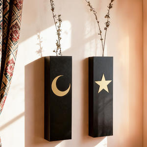Étagère murale Art Déco moderne en bois noir, motif étoile et lune - Vase mural flottant pour salon, chambre, décoration intérieure Rosa Home RH-D150 - Product Image 1