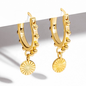 <span class=keywords><strong>Orecchini</strong></span> a Cerchio con Moneta e <span class=keywords><strong>Sole</strong></span> in Argento 925 Placcato Oro 18k di Alta Qualità Gemnel per Donna - Product Image 3