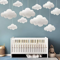 Décoration Nuage en Feutre Suspendue pour Chambre d'Enfant, Ornement Créatif et Adorable, Design Cartoon, Breloque de Sac Mignonne