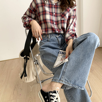 Celana Jeans Wanita High Waist Wide Leg Custom dengan Loop Sabuk Terintegrasi, Warna Light Wash, Model Longgar, Kasual Vintage