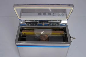 เครื่องซีลสูญญากาศแบบกึ่งอัตโนมัติสำหรับบรรจุภัณฑ์เบคอน พิซซ่า ปลา ไก่ ข้าวโพด กาแฟ เนื้อสัตว์ ผลไม้ ผัก ขนาดเล็กสำหรับใช้ในครัวเรือน - Product Image 3