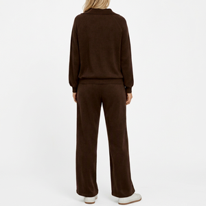 Conjunto deportivo de invierno de 2 piezas para mujer, personalizado, holgado y extragrande, OEM, de felpa francesa de 420 g, con sudadera de cremallera corta y pantalón jogger de pierna ancha - Product Image 2