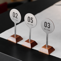 Supports de numéros de table en acier inoxydable et bois massif pour restaurant, numéros de table numériques double face avec code QR à scanner pour commander