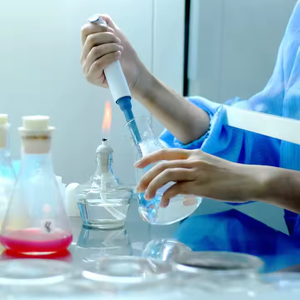 OEM Sérum à la vitamine C stable Ethy acide ascorbique acide hyaluronique Vegan liquide éclaircissant Anti-âge Non irritant échantillon gratuit - Product Image 6