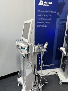 Mesin kecantikan hidroterapi multifungsi pabrik OEM ODM peralatan hidrodermabrasi Aquafacial untuk perawatan kulit dalam - Product Image 4