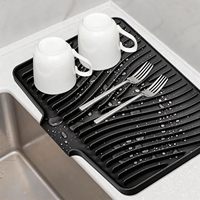 Tapis de séchage de vaisselle en silicone pour comptoir de cuisine, résistant à la chaleur, sans BPA, avec drain intégré