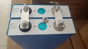 Eve 105ah 3.2v baterai Lifepo4 Eu Usa stok gudang energi surya Ev siklus dalam 105 Ah Lithium Ion prismatis Lf105 Akku - Product Image 6