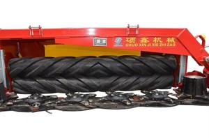 Falciatrice a Dischi di Alta Qualità con Larghezza di Taglio Regolabile e Condizionatore, Attrezzatura Agricola Efficiente - Product Image 6