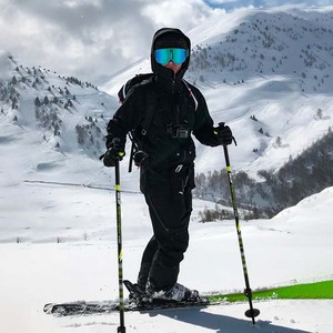 <span class=keywords><strong>Bastón</strong></span> de trekking personalizado <span class=keywords><strong>Bastón</strong></span> de <span class=keywords><strong>esquí</strong></span> de fondo Bastones de <span class=keywords><strong>esquí</strong></span> de nieve de fibra de carbono profesional - Product Image 1