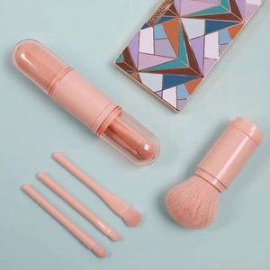 Vente en gros en usine Mini <span class=keywords><strong>pinceau</strong></span> de maquillage portable de voyage pour <span class=keywords><strong>fard</strong></span> <span class=keywords><strong>à</strong></span> paupières en poudre 4 en 1 - Product Image 2