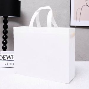 Sac de courses personnalisé biodégradable à large ouverture, blanc, imperméable et enduit, en non-tissé - Product Image 1