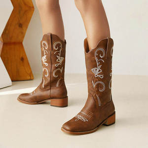 <span class=keywords><strong>Botas</strong></span> de media pantorrilla Xinzirain personalizadas con punta cuadrada, bordadas, con tacón de bloque, estilo retro vaquero del oeste para <span class=keywords><strong>mujer</strong></span>. - Product Image 4