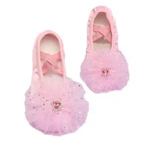 Bale ayakkabıları yürümeye başlayan kızlar için saten Glitter bale terlik dans ayakkabıları