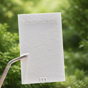 Biglietti <span class=keywords><strong>da</strong></span> <span class=keywords><strong>Visita</strong></span> Pieghevoli Bianchi Personalizzati con Logo, Alta Qualità, Stampa 3D, Biglietti di Auguri in Carta Goffrata - Product Image 3