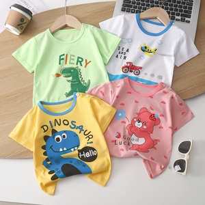 Camiseta de algodón de verano a la moda para niños con estampados de dinosaurios y animales en varios colores, tops infantiles con mezcla aleatoria de diseños. - Product Image 1