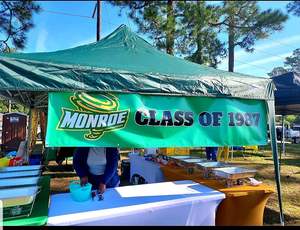 Pancarta Publicitaria Portátil de Vinilo Resistente al Agua para Centros Comerciales, Personalizable en Tamaño y Color para Promoción en Tiendas Físicas - Product Image 5