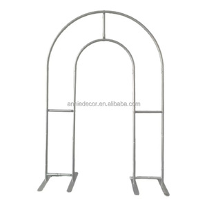Nouvelle Arrivée 2025 : Arche de Mariage de Luxe Blanc et Or, Support Réglable, Tissu Suspendu, Style Indien Moghul Moderne pour Scène d'Événement - Product Image 1