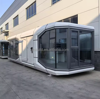 Maison préfabriquée en acier de conception moderne, portable, pour restaurant, avec balcon panoramique, pour camping, capsule spatiale