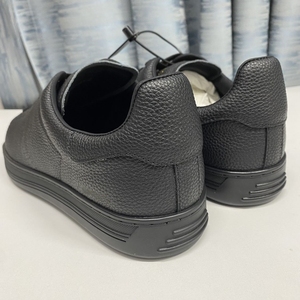 Zapatillas de Skateboard Negras para Hombre, de Cuero Vacuno, de Alta Calidad, Lujosas, Deportivas, para Golf, de Fábrica - Product Image 3