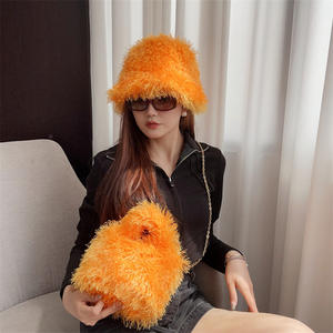 กระเป๋าใส่เหรียญขนปุยสำหรับผู้หญิง กระเป๋าสะพายข้างขนเฟอร์ กระเป๋าถือขนฟูเล็กๆ พร้อมสายโซ่ - Product Image 5