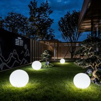 Lámpara de Jardín Esférica con Energía Solar Integrada, IP65, Alimentada por CC, con Luz Blanca RGB Ajustable para Decoración Exterior