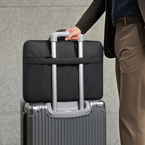 Zaino per Laptop Impermeabile e Resistente, Borsa Sottile Imbottita per Notebook, Custodia Protettiva con Manico per Viaggi - Product Image 2