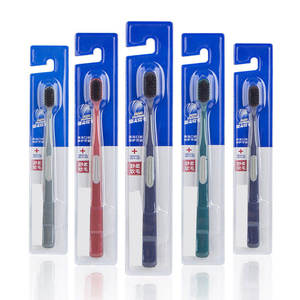 Cepillo de Dientes con Mango Metálico Cónico y Cerdas de PBT Medianas para Uso Doméstico en Adultos - Product Image 5