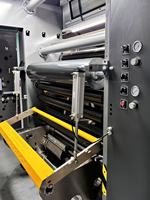 Machine de plastification sans solvant pour film d'emballage, papier, feuille et plastique, avec entraînement par servomoteur mécanique