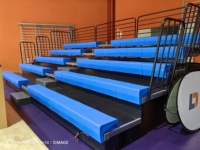 Sièges de tribune de stade de haute qualité et durables, fabriqués par des fabricants de sièges de tribune, sièges en rangée en HDPE pour intérieur