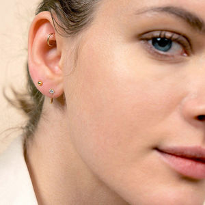 Pendientes minimalistas chapados en oro de Plata de Ley 925 de último diseño - Product Image 2