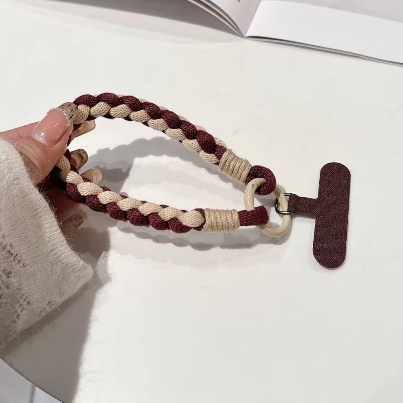 สีน้ำตาล