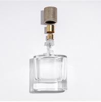 En stock Flacon de parfum transparent 50 ml en verre serti avec vaporisateur, flacon de transfert