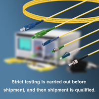 FTTH kabel Jumper serat optik, kabel Jumper serat optik Mode tunggal 9/125 Simplex 3.0mm SC APC ke FC UPC