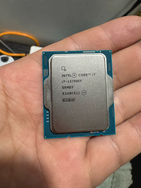Core I7-13700KF 13th Gen Desktop CPU 16 Core 24 Thread LGA1700 Unlocked 5.4GHz Gaming Processor Tray/Box New Stock
