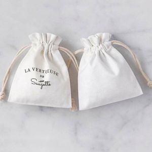 ถุงผ้าแคนวาสขนาดเล็กแบบมีเชือกผูก ผลิตจากผ้าฝ้ายรีไซเคิลได้ 100% ป้องกันฝุ่น พร้อมโลโก้สั่งทำพิเศษ สำหรับบรรจุภัณฑ์ช้อปปิ้งและของขวัญ - Product Image 4