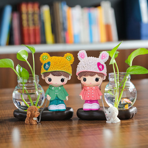 ตุ๊กตาคู่รักน่ารัก แจกันปลูกพืชไฮโดรโปนิกส์ วัสดุเรซิ่นและแก้ว ของตกแต่งบ้าน ตกแต่งทางเข้าบ้าน ของขวัญวันเกิด - Product Image 1