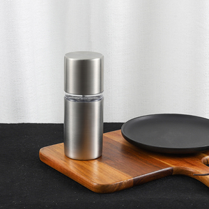 Macinino per Noce Moscata in Acciaio Inox per <span class=keywords><strong>Cucina</strong></span> Domestica - Macina Spezie Manuale Ecologico con Capacità di 100ml, OEM/ODM Professionale - Product Image 5