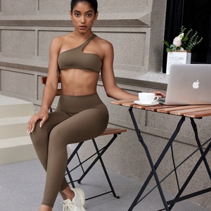 Logo personnalisé Fitness vêtements <span class=keywords><strong>de</strong></span> yoga couleur unie sans manches respirant femmes une épaule soutiens-gorge <span class=keywords><strong>de</strong></span> <span class=keywords><strong>sport</strong></span> hauts d'entraînement <span class=keywords><strong>de</strong></span> gymnastique - Product Image 6
