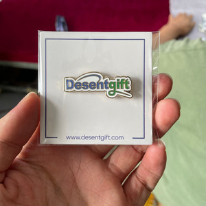 Épingle de logo personnalisé en émail dur pour costume et chemise cadeau en métal artisanat fabricant Chine épinglettes - Product Image 4