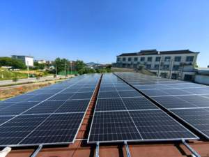 Módulo <span class=keywords><strong>Solar</strong></span> <span class=keywords><strong>JA</strong></span> <span class=keywords><strong>Solar</strong></span> <span class=keywords><strong>Deep</strong></span> <span class=keywords><strong>Blue</strong></span> <span class=keywords><strong>3.0</strong></span> 625-650W <span class=keywords><strong>Mono</strong></span> PERC MBB de Media Celda con 23.3% de Eficiencia - Product Image 3