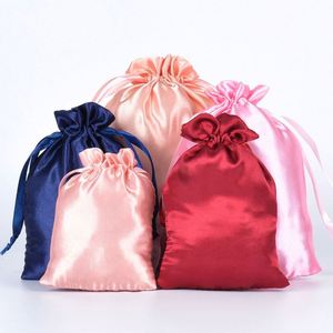Sac à poussière en satin imprimé sur mesure avec cordon de serrage et logo, sac de rangement pour perruques et sous-vêtements, sac cadeau recyclable avec logo brodé - Product Image 6