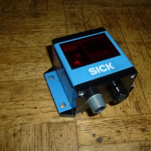 Sensore di Misurazione Lineare PLC OLm100 <span class=keywords><strong>1051</strong></span> Originale Nuovo Pronto per la Spedizione - Ottimo Prezzo con Garanzia per l'Automazione Industriale - Product Image 1