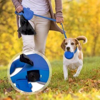 Laisse de chien multifonctionnelle de créateur pour la promenade en extérieur avec bouteille d'eau intégrée, gamelle et distributeur de sacs à déjections