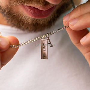 <span class=keywords><strong>Latitud</strong></span> <span class=keywords><strong>Longitud</strong></span> Coordenadas Ubicación Collar con encanto inicial Grabado personalizado Barra vertical Collar Colgante Hombres Cadena de bordillo - Product Image 1