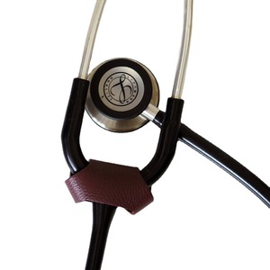 Etiquetas de cuero para estetoscopios en stock, fundas de cuero personalizadas para identificación de estetoscopios de médicos y enfermeras, regalos para hospitales. - Product Image 5